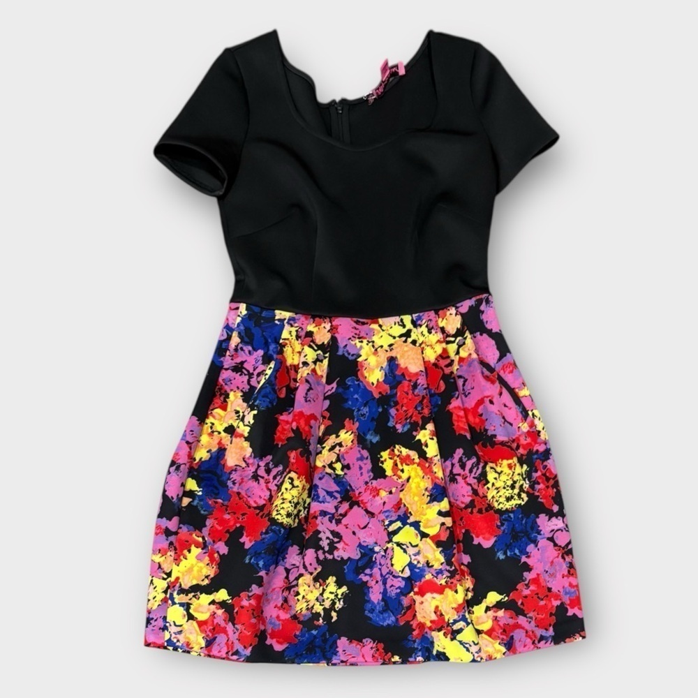 BETSEY JOHNSON Pink Floral Black Scuba Skater Mini Dress Size 2